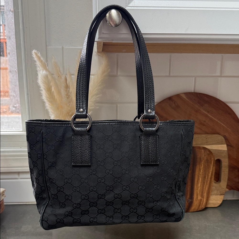 Gucci GG Supreme Black Canvas Tote Shoulder Bag with COA